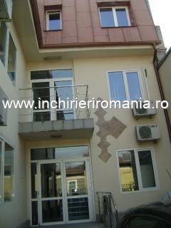 INCHIRIERE VILA 275MP BANU MANTA