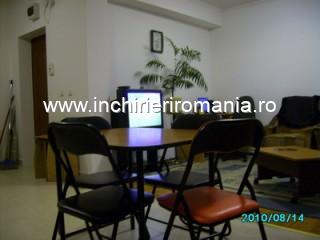 Dau in chirie apartament 3 camere Oradea