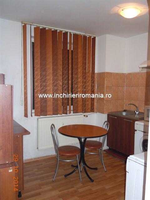 Inchiriez apartament 3 camere,Constanta