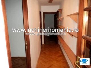 GLX740612 Inchiriere apartament 4 camere in zona