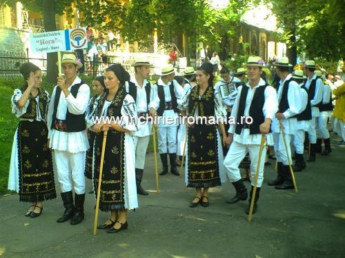 Inchiriere Ansamblul de cantece si dansuri HORA